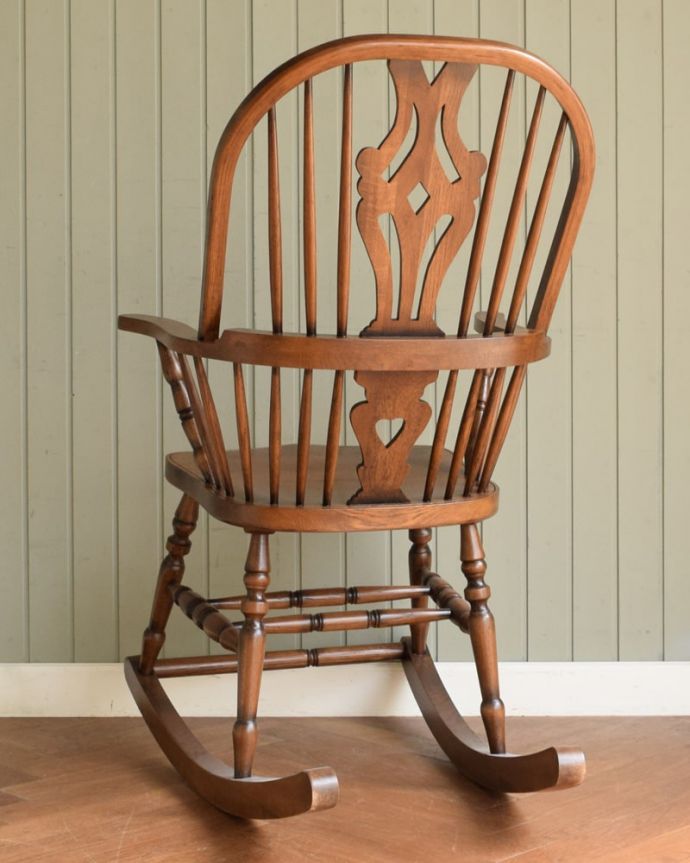 アンティーク調のロッキングチェア、英国アンティーク風オーク材の