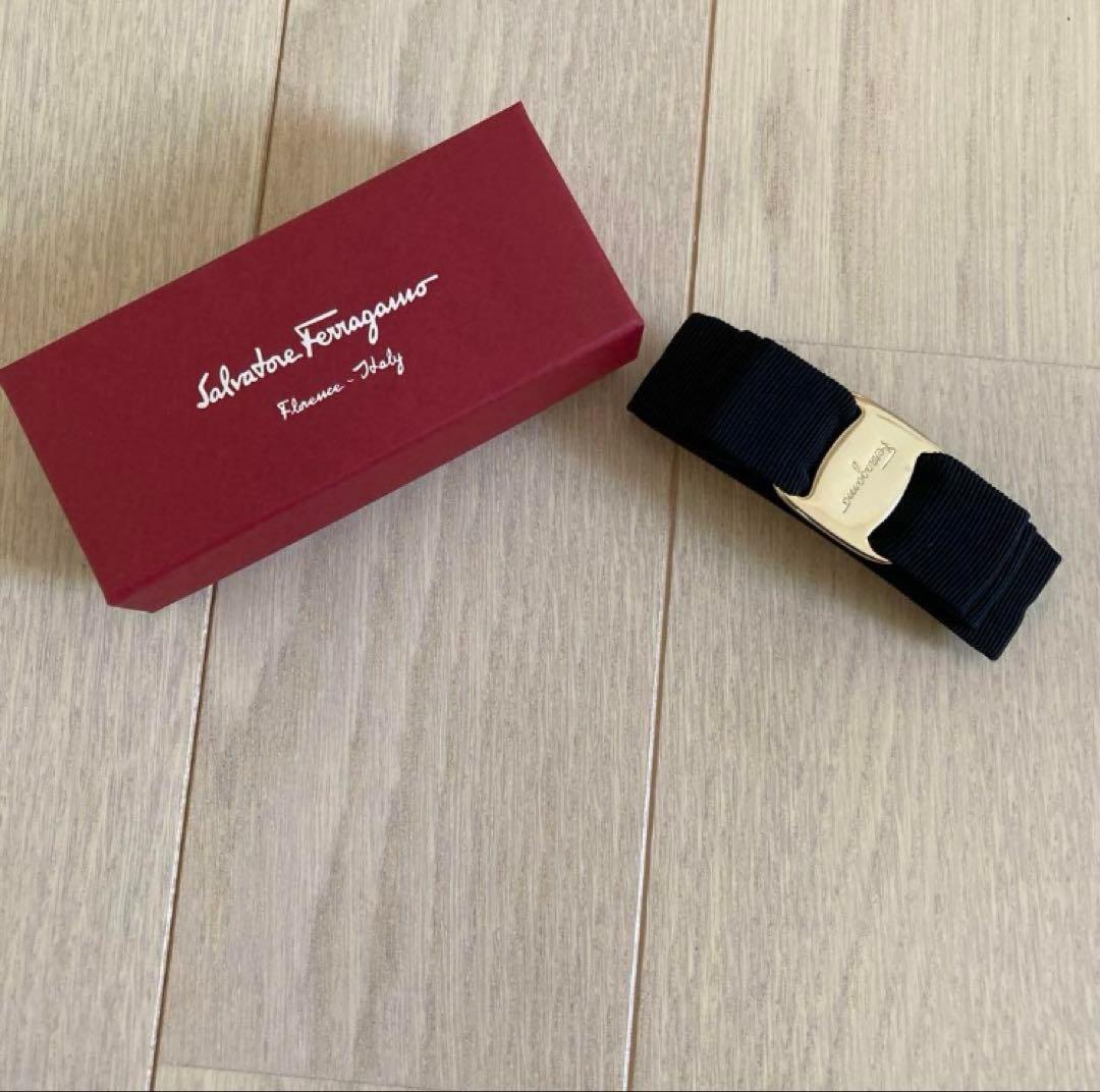 サルヴァトーレフェラガモ バレッタゴールド ヴァラ箱付 バレッタ - ウィメンズ | Ferragamo